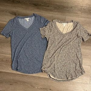 2 Athleta Breezy Scoop V Neck Leopard Short Sleeve Tops Size XS & Small